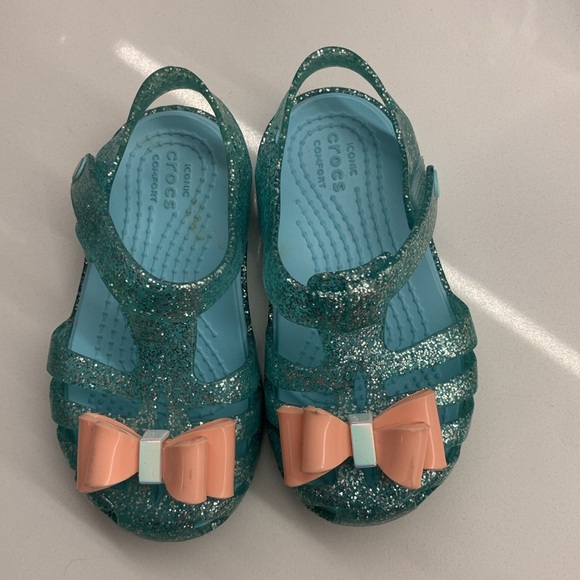 Crocs sz 7 - Picture 3 of 4